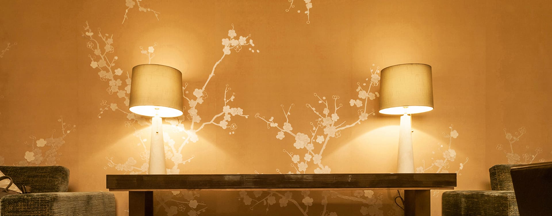 banner-hotel-table-lamps