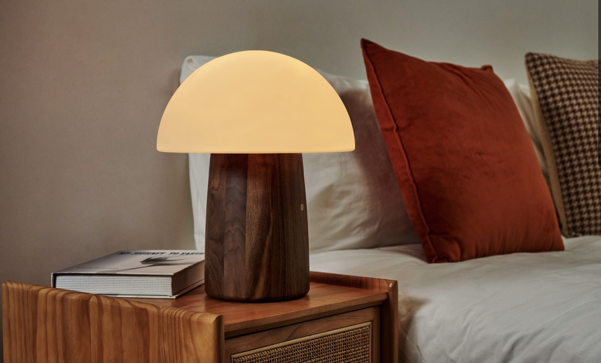level-2-accessories-large-mushroom-lamp-walnut